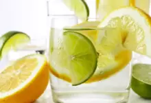 лимонена вода при хълцане