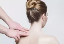 черни точки на гърба