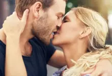 интимни ласки