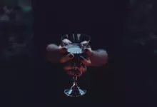 Алкохолът не е приятел на здравата кожа